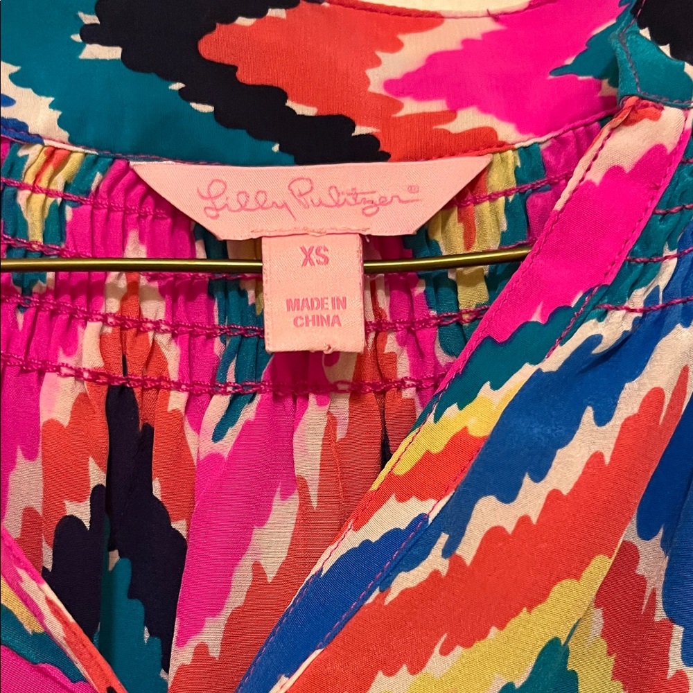 Lilly Pulitzer Vibrant Zigzag Blouse - Picture 2 of 3